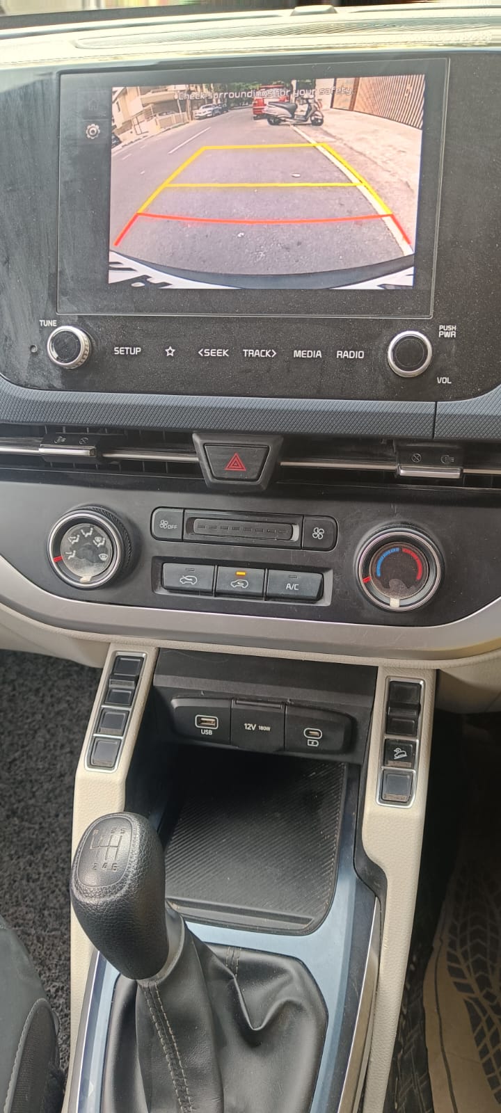 KIA Carens