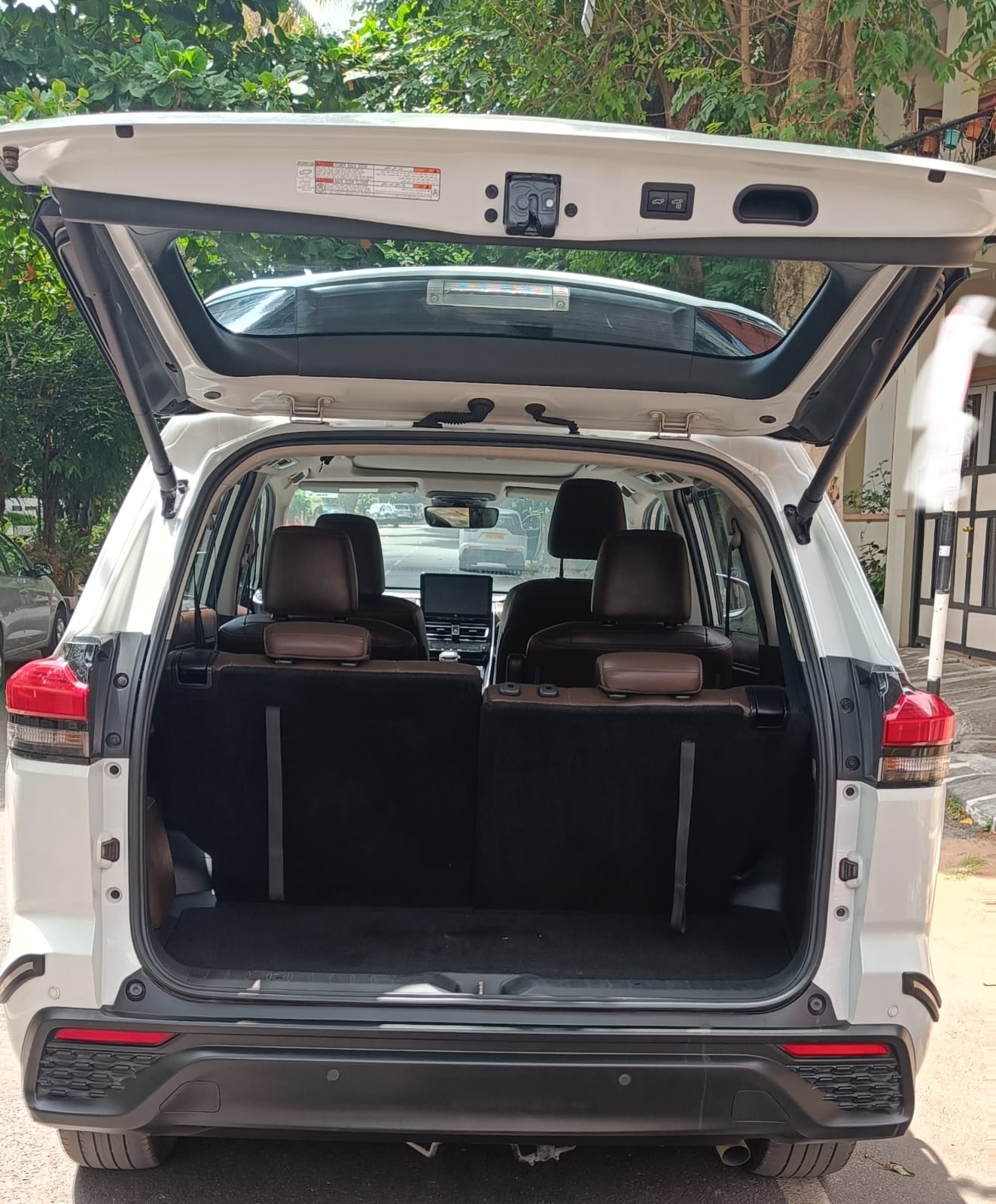 Toyota HYCROSS