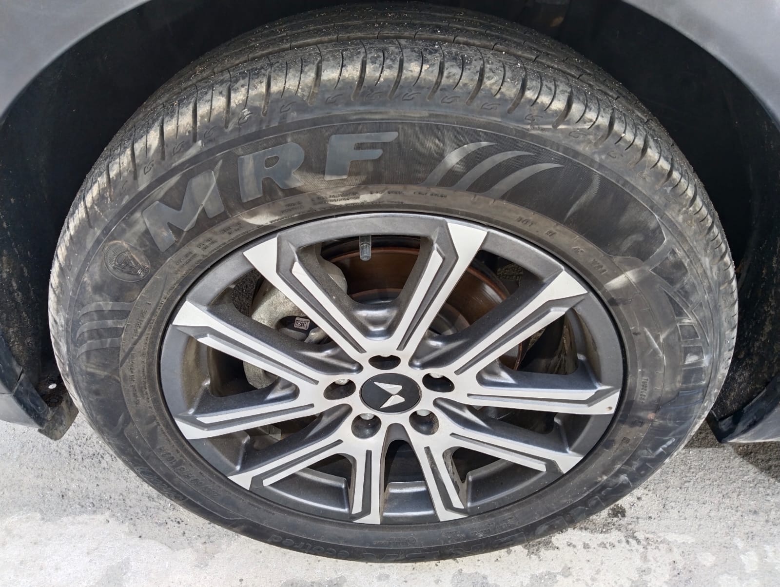 Mahindra XUV 700