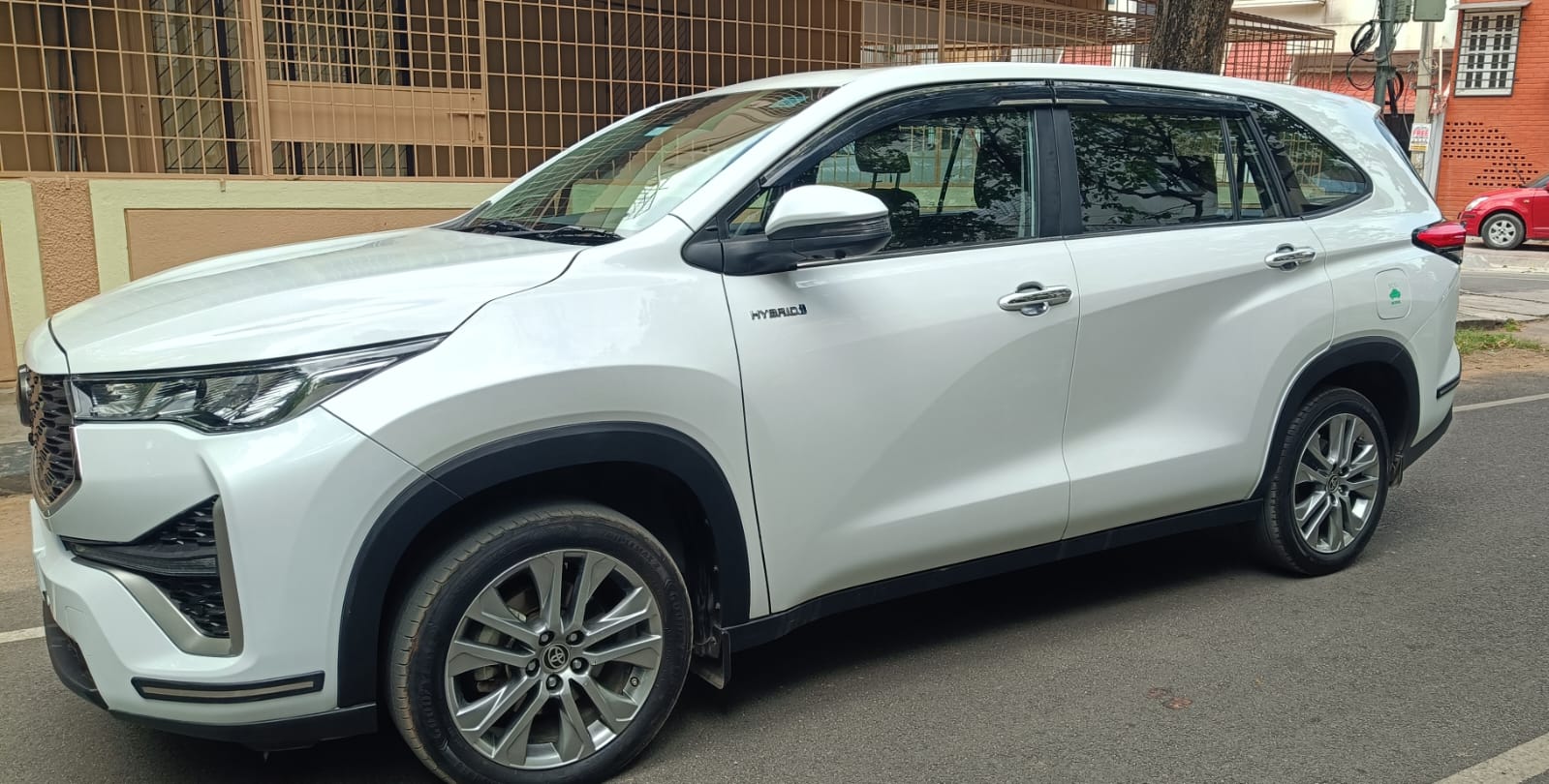Toyota HYCROSS