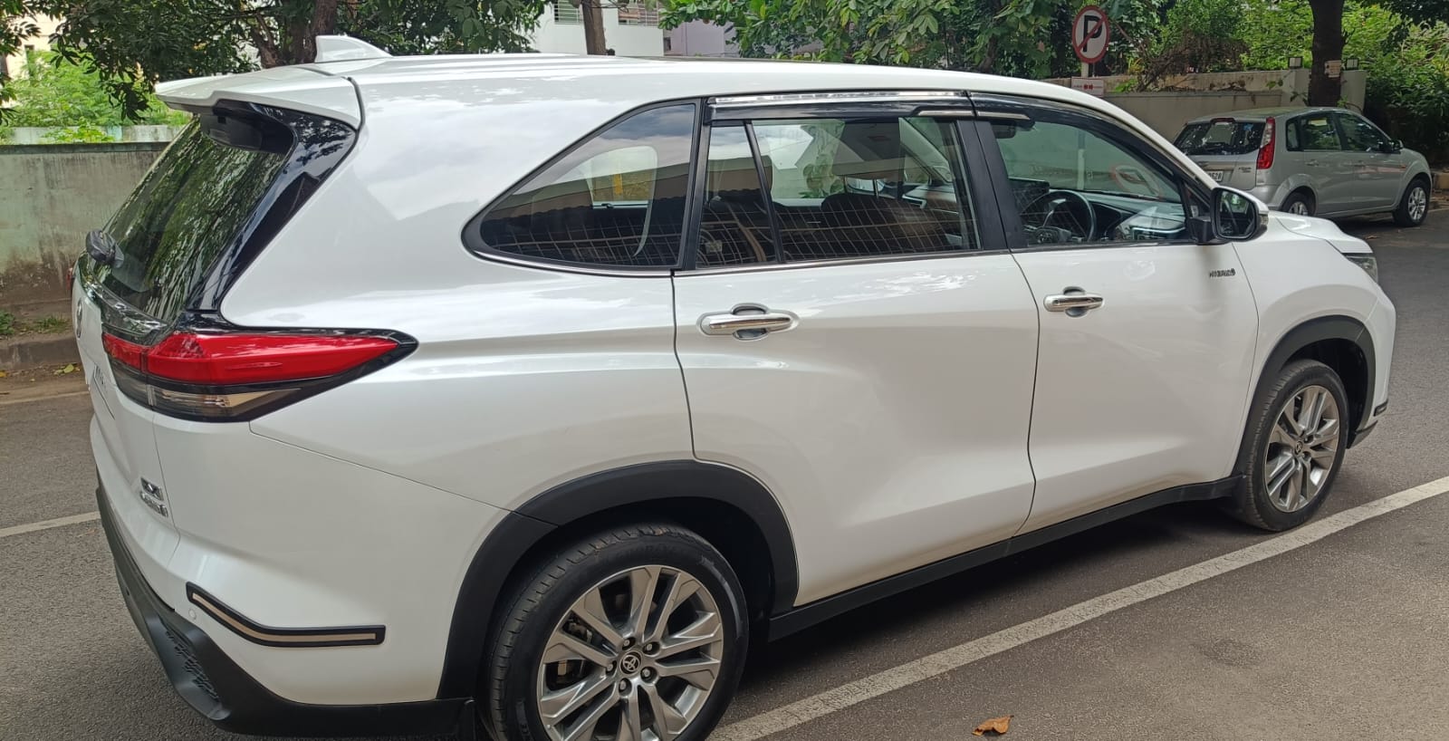 Toyota HYCROSS