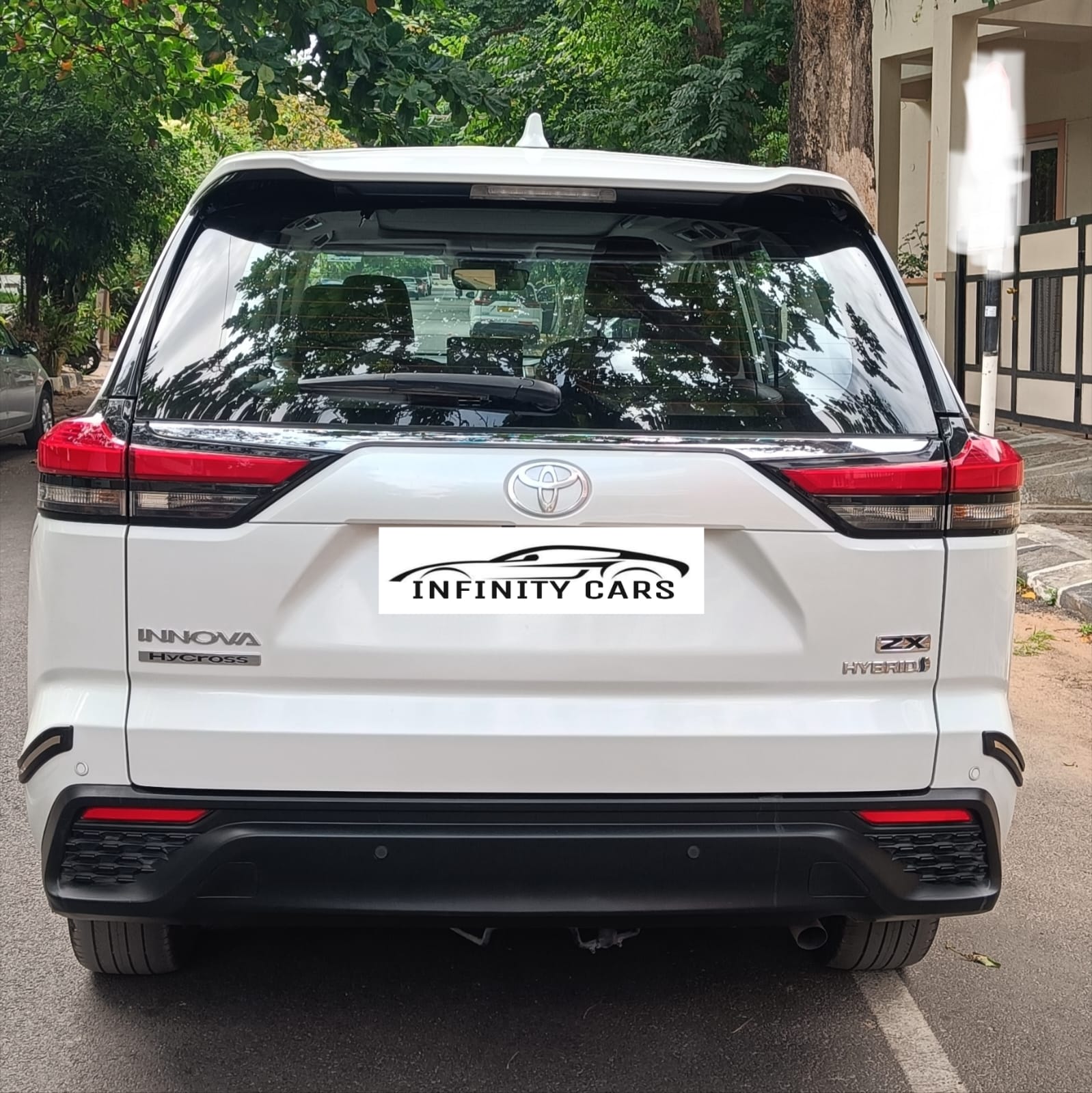 Toyota HYCROSS