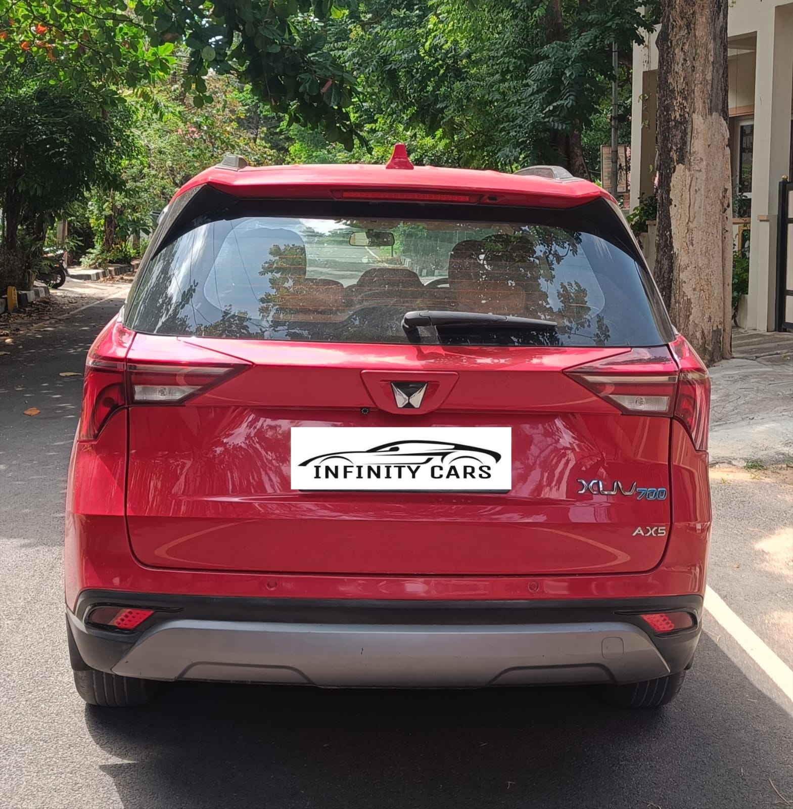 Mahindra XUV 700