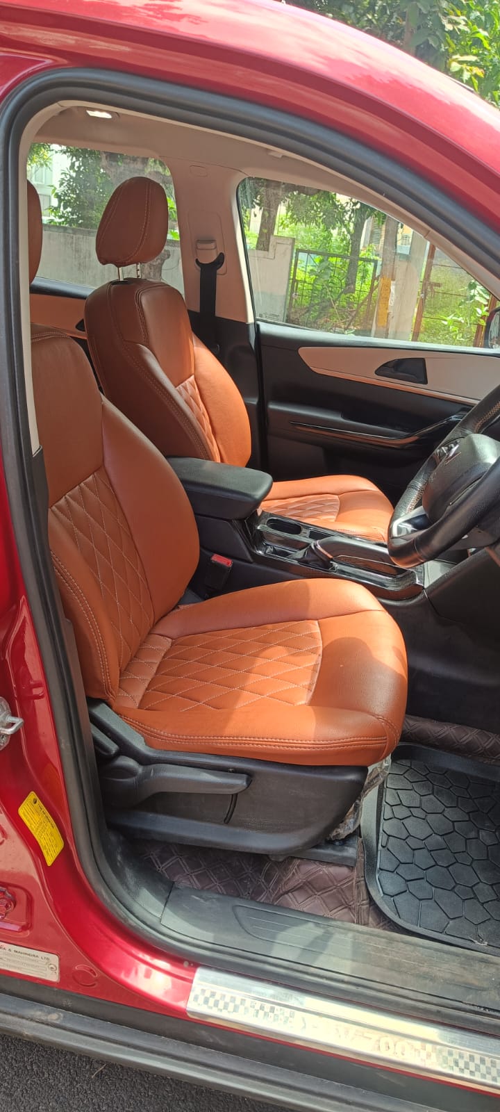 Mahindra XUV 700