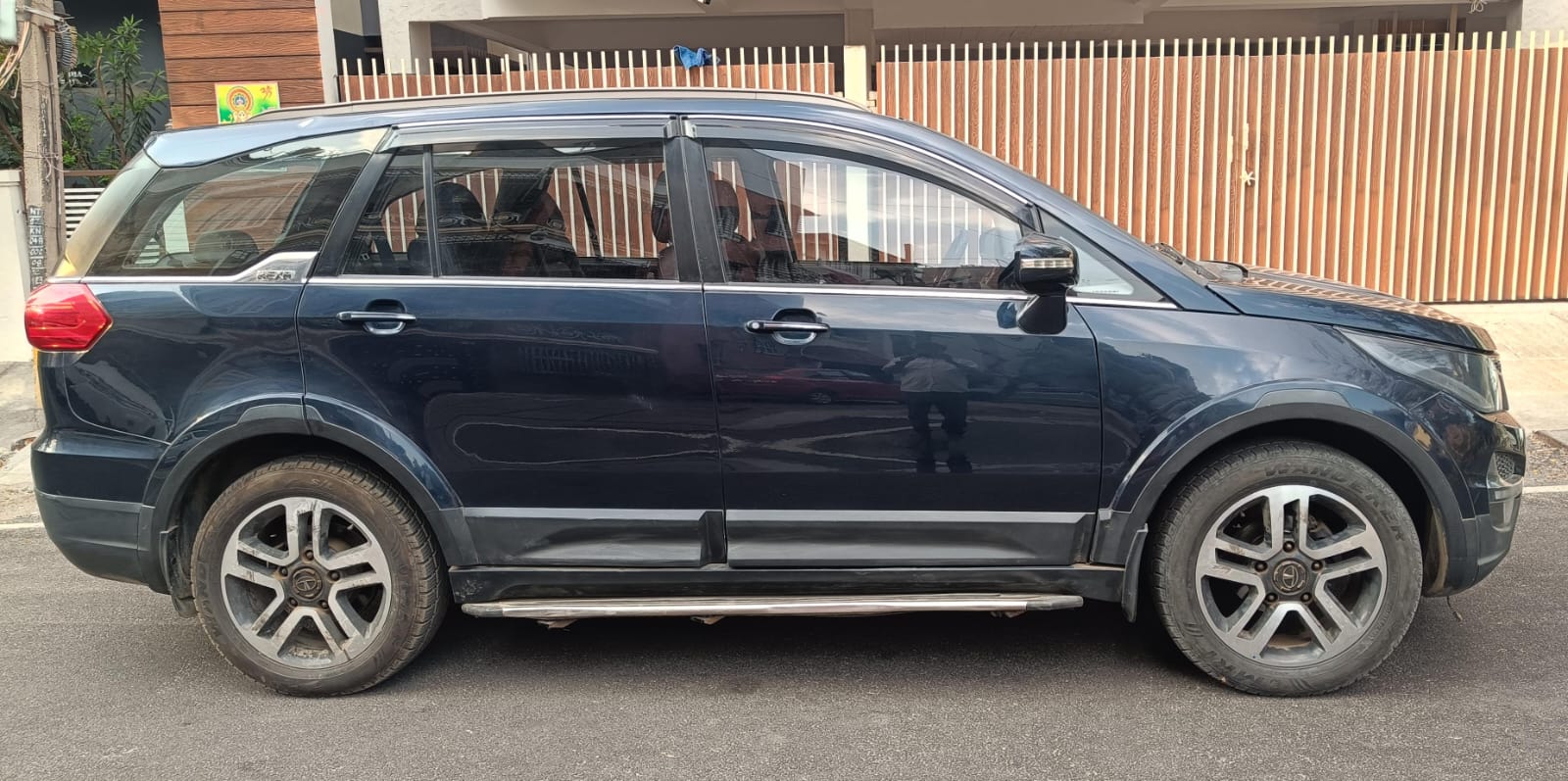 Tata Hexa