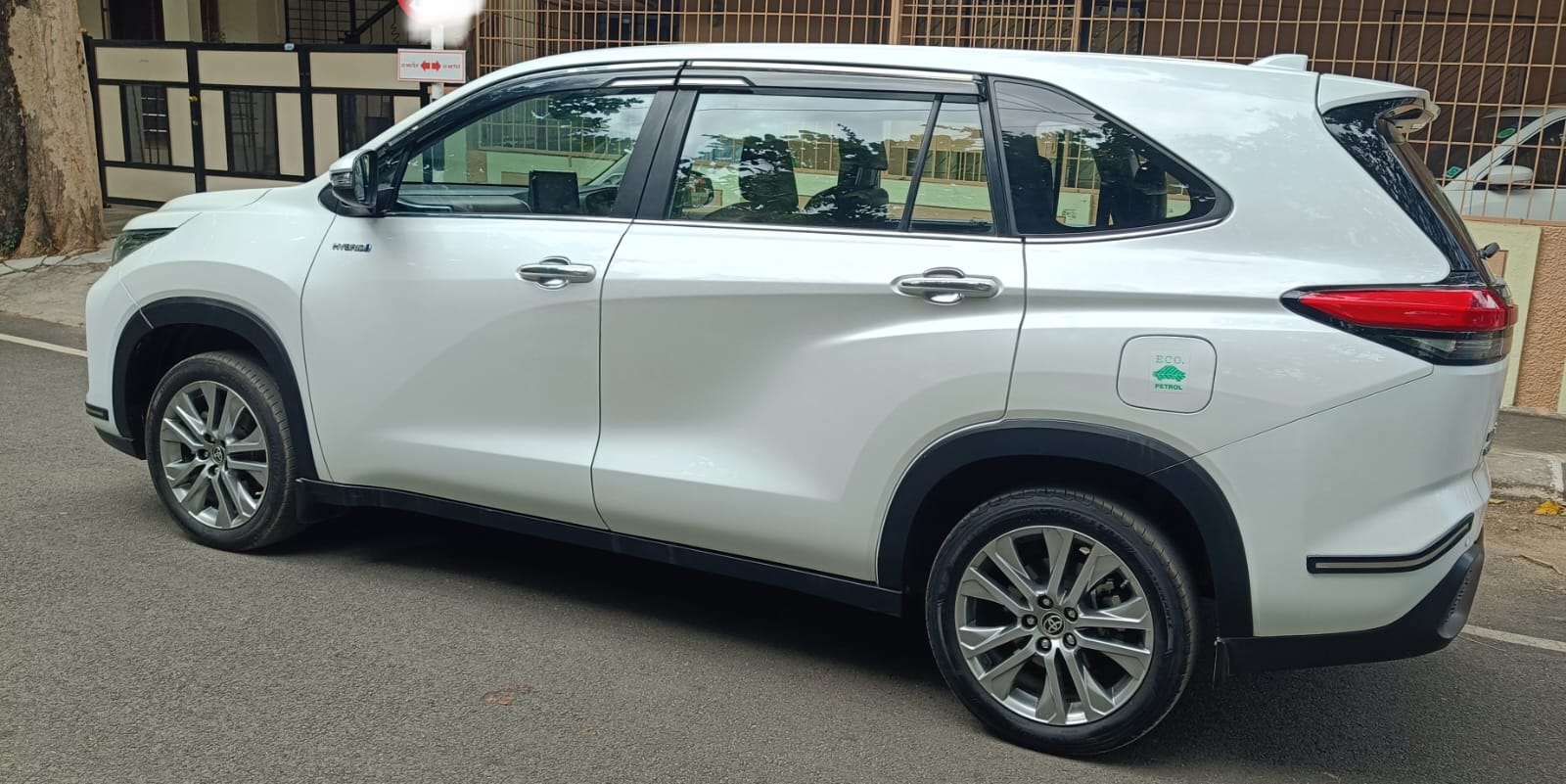 Toyota HYCROSS