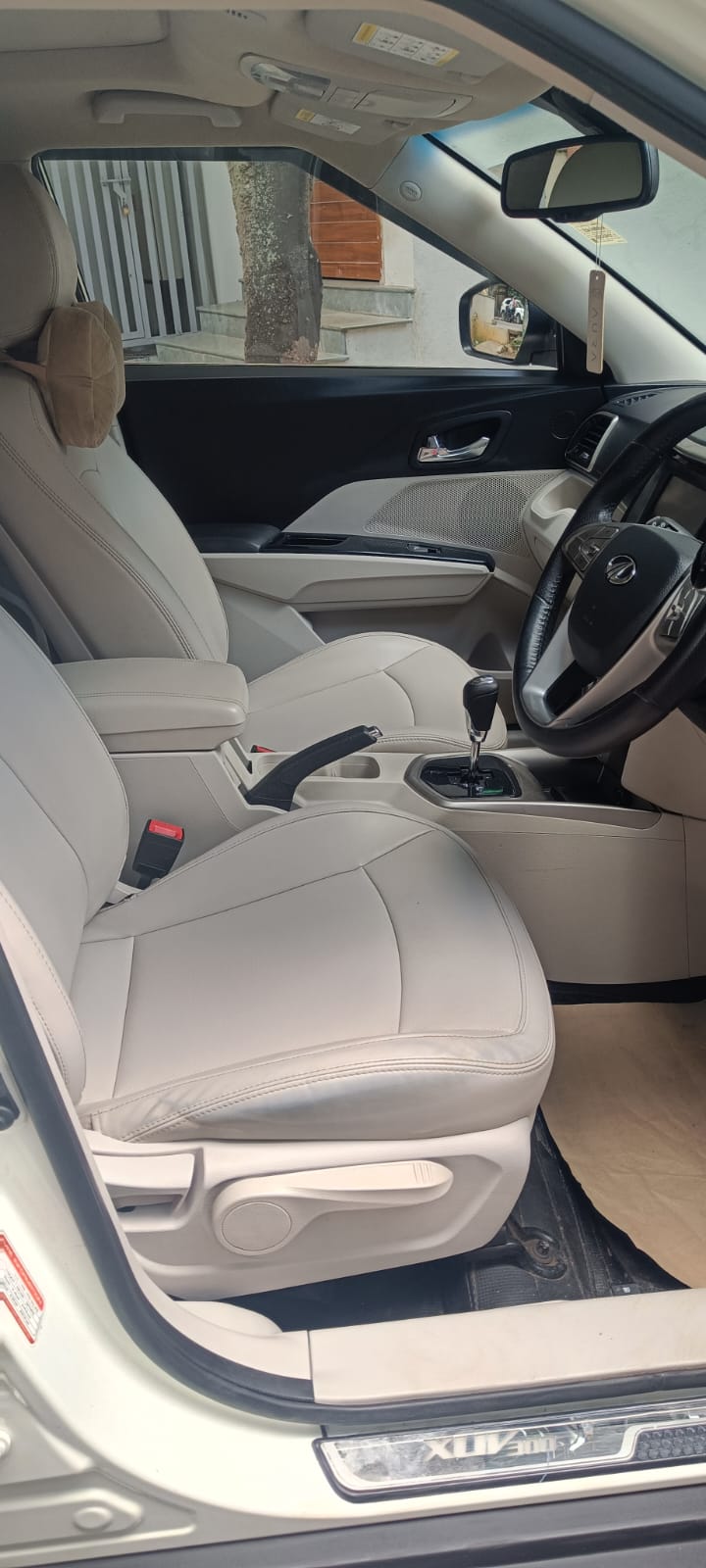 Mahindra XUV 300