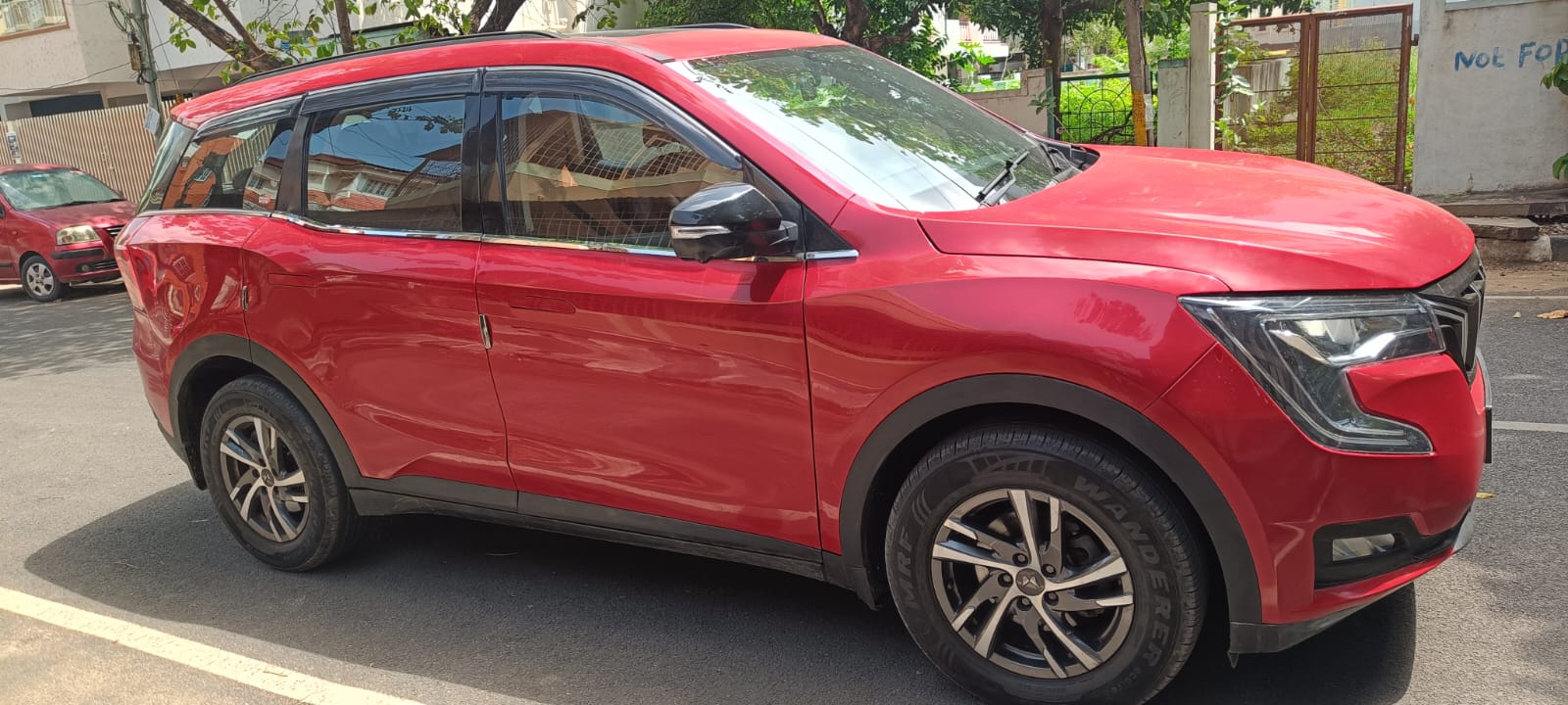 Mahindra XUV 700