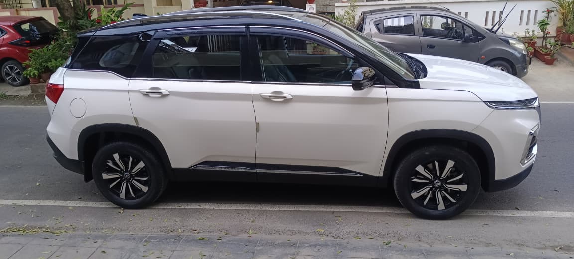 MG Hector